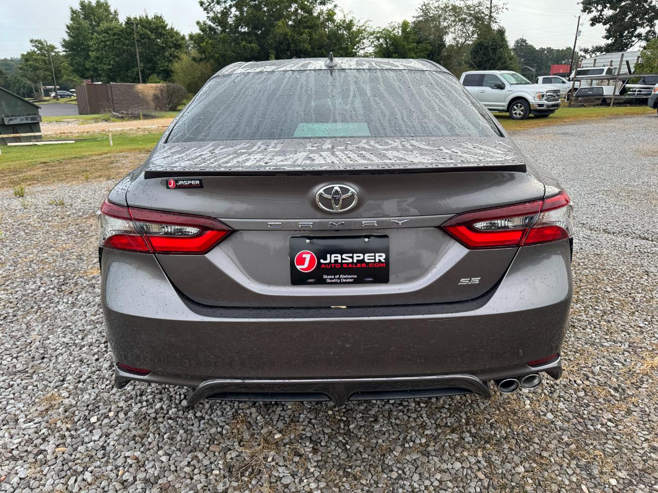 Toyota Camry SE 2021