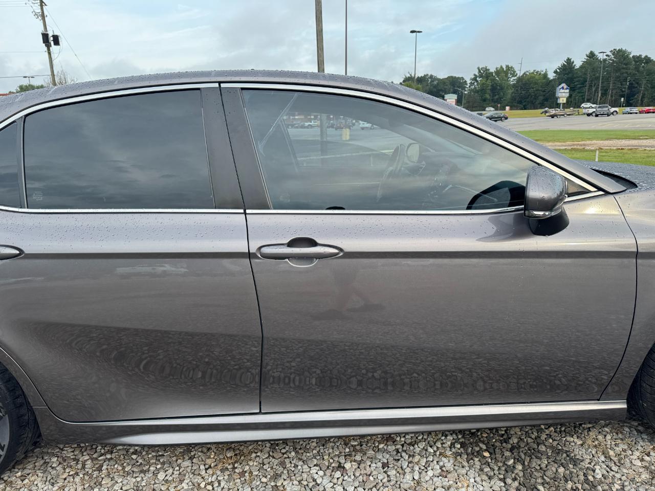 Toyota Camry SE 2021
