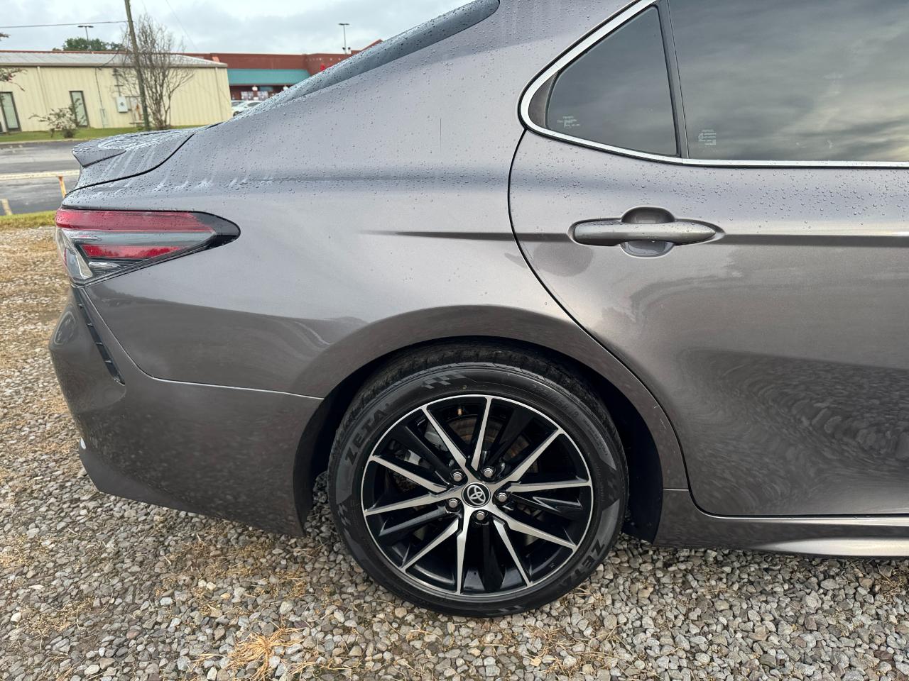Toyota Camry SE 2021