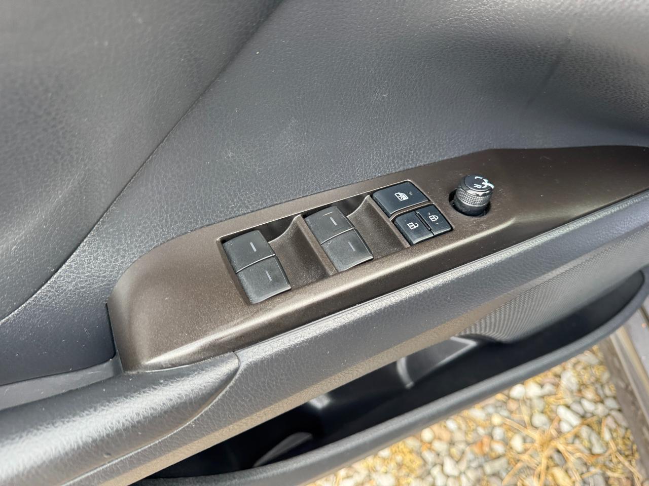 Toyota Camry SE 2021