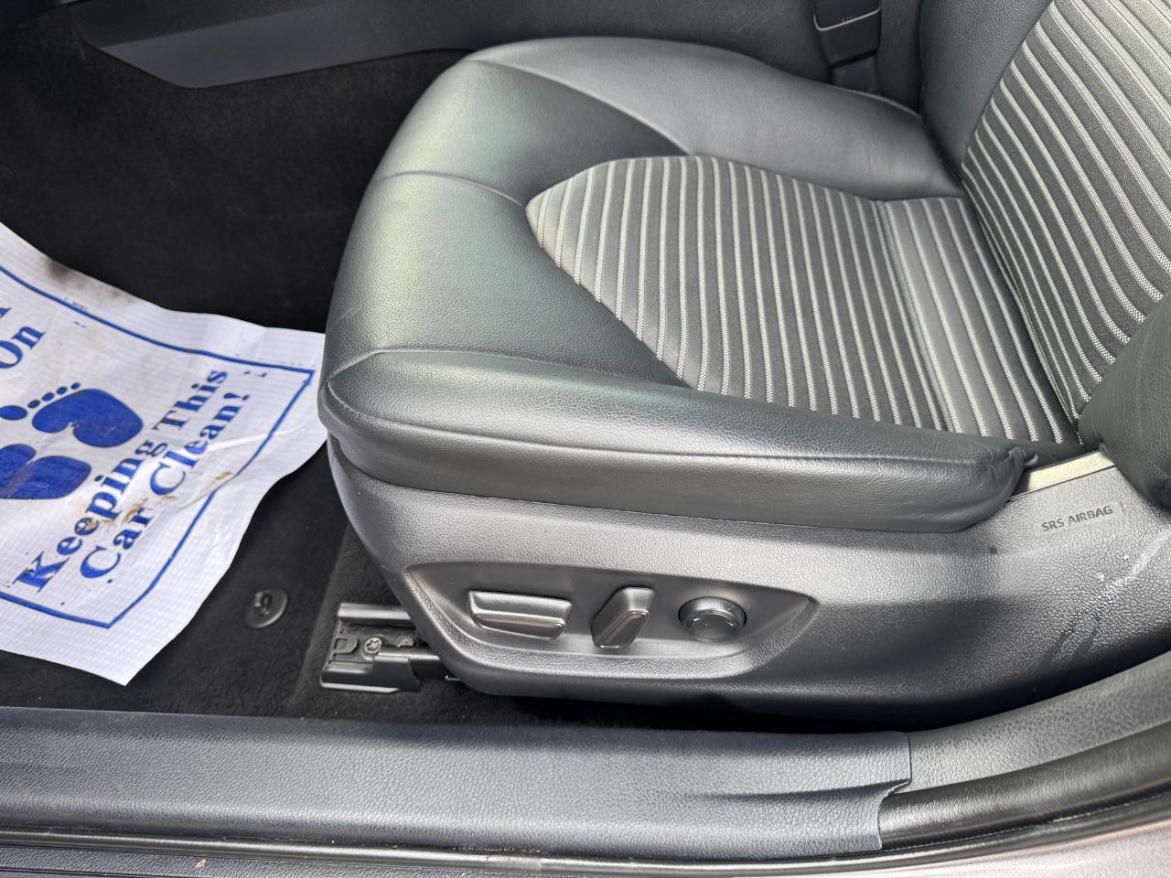 Toyota Camry SE 2021