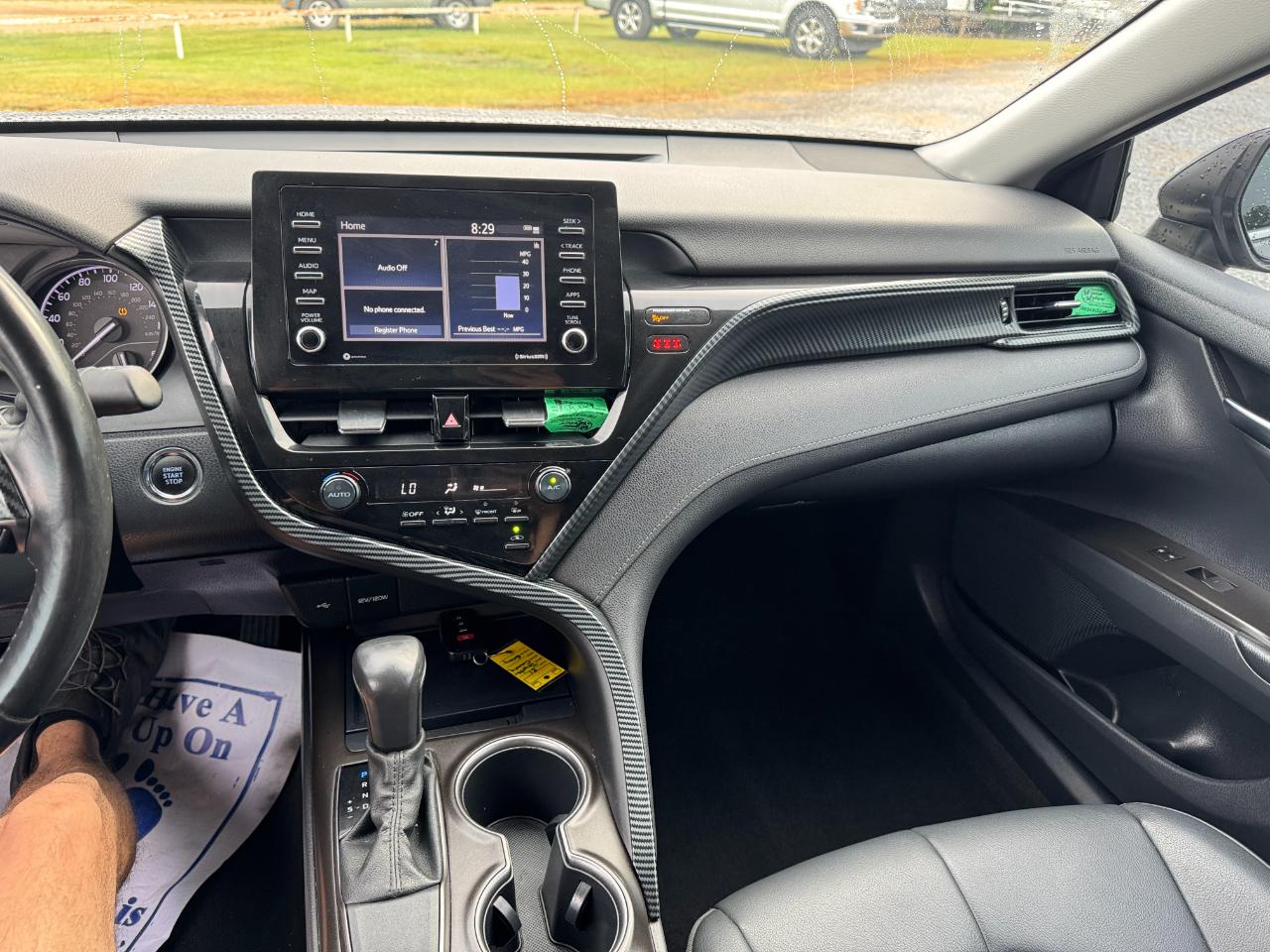 Toyota Camry SE 2021