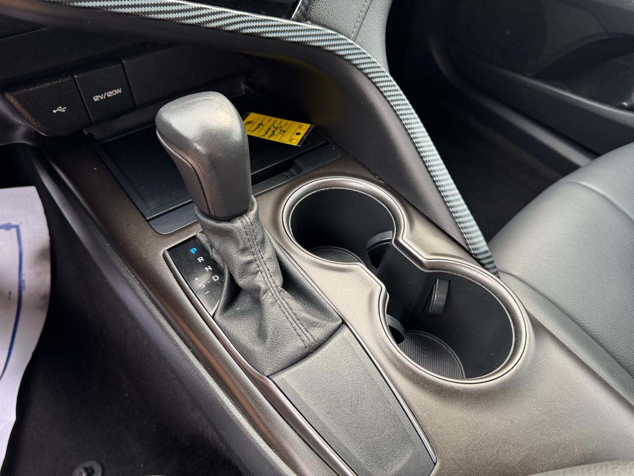 Toyota Camry SE 2021