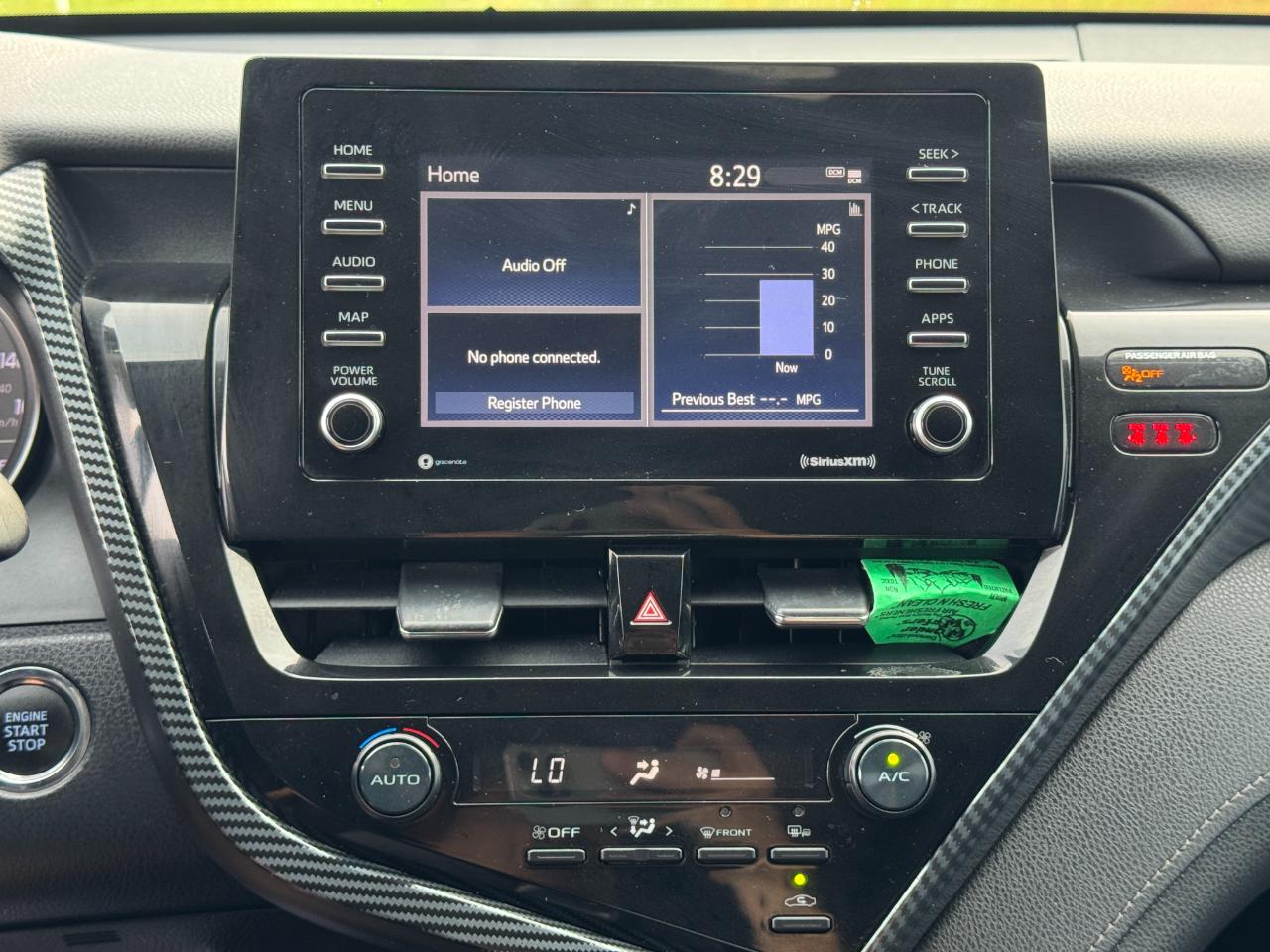 Toyota Camry SE 2021
