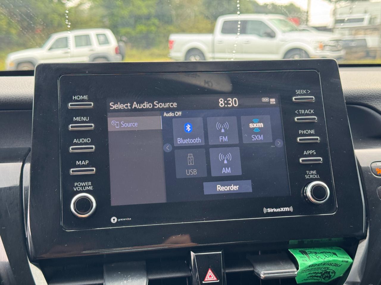 Toyota Camry SE 2021