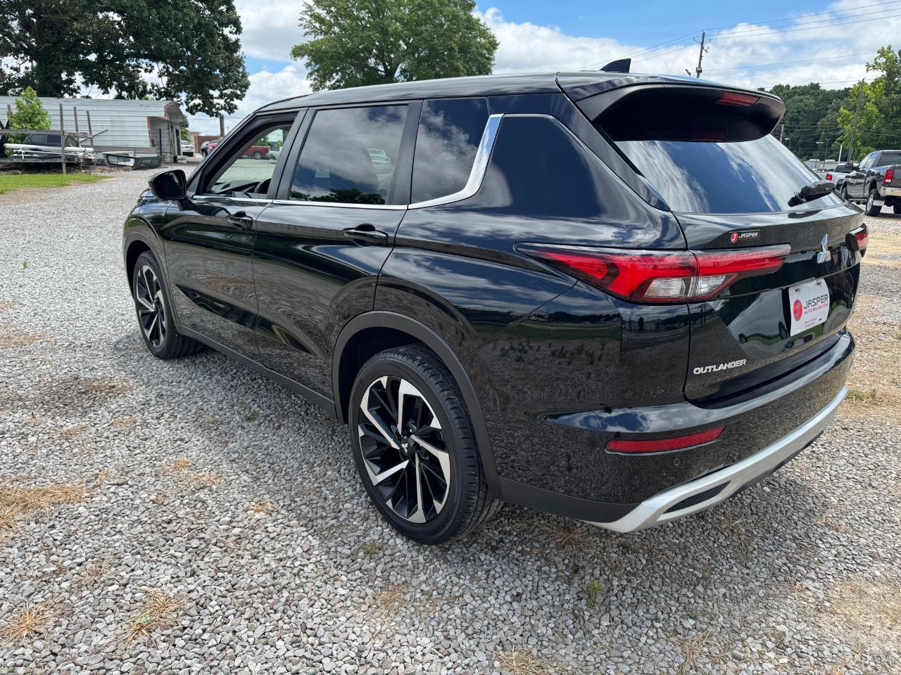 Mitsubishi Outlander SE 4WD 2022