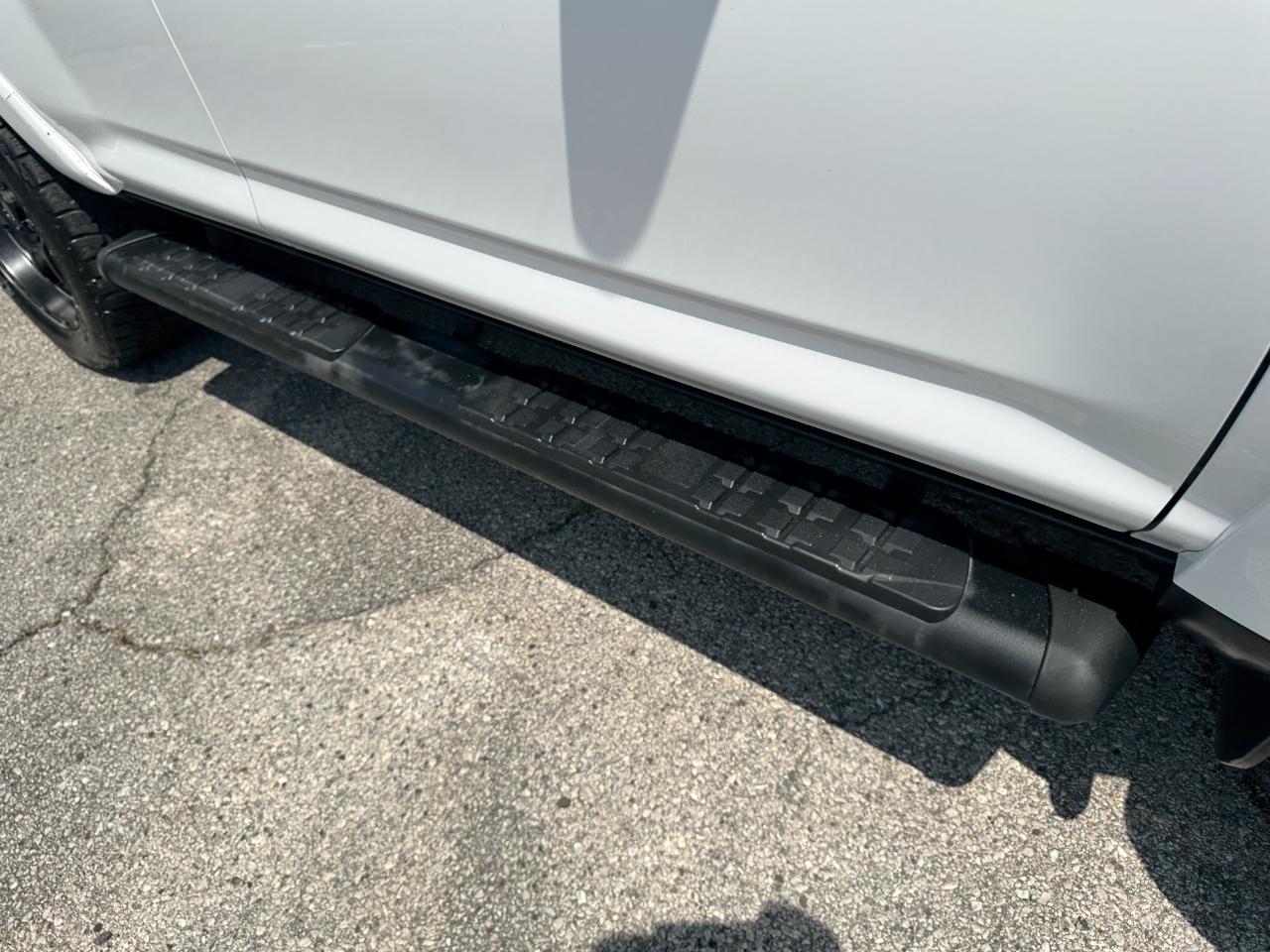 Toyota 4Runner SR5 Premium 2WD (Natl) 2016