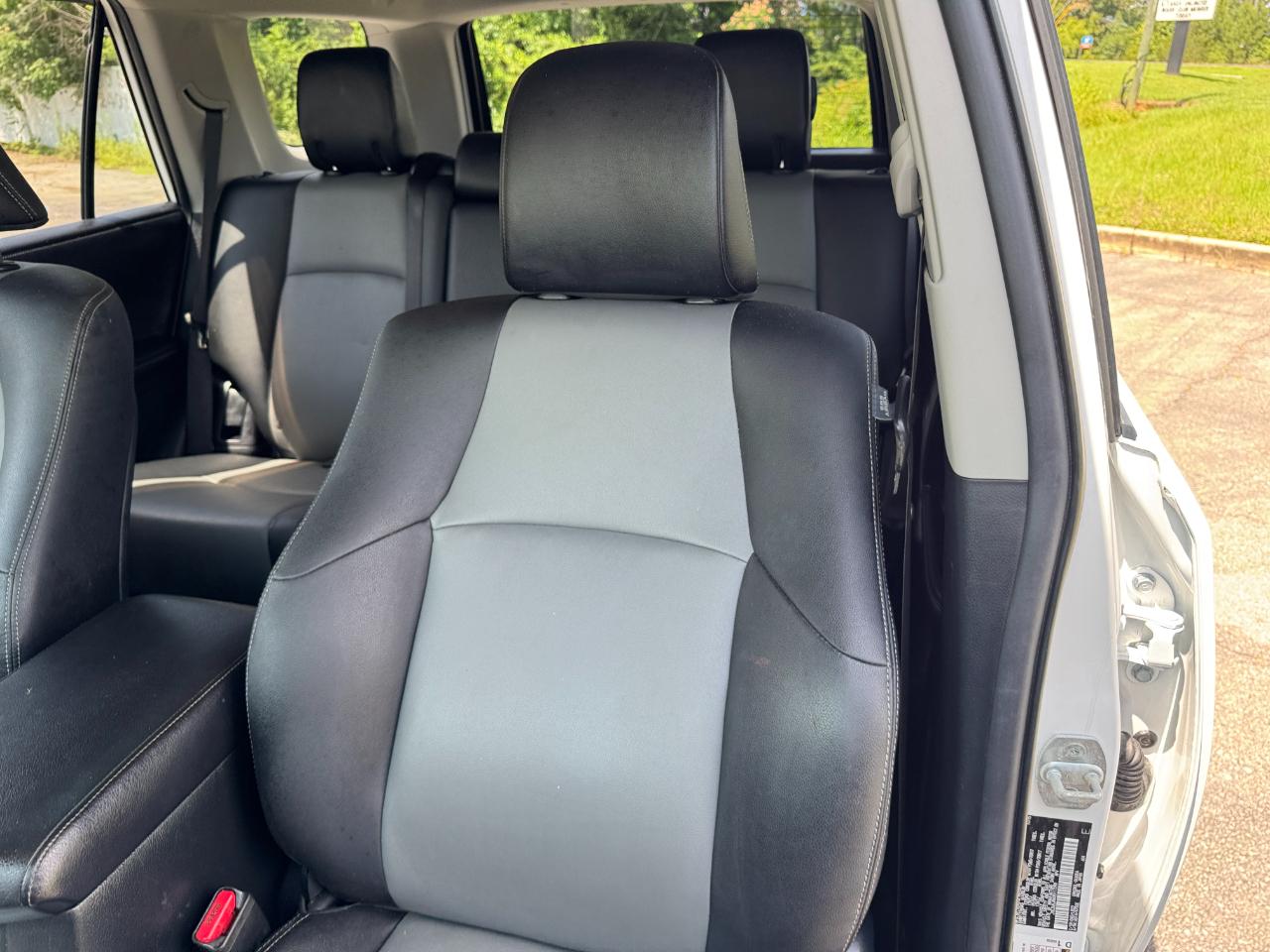 Toyota 4Runner SR5 Premium 2WD (Natl) 2016