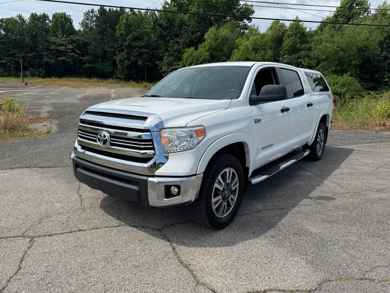 Toyota Tundra SR5 5.7L V8 FFV CrewMax 4WD 2017
