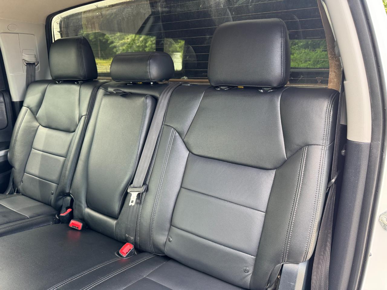 Toyota Tundra SR5 5.7L V8 FFV CrewMax 4WD 2017