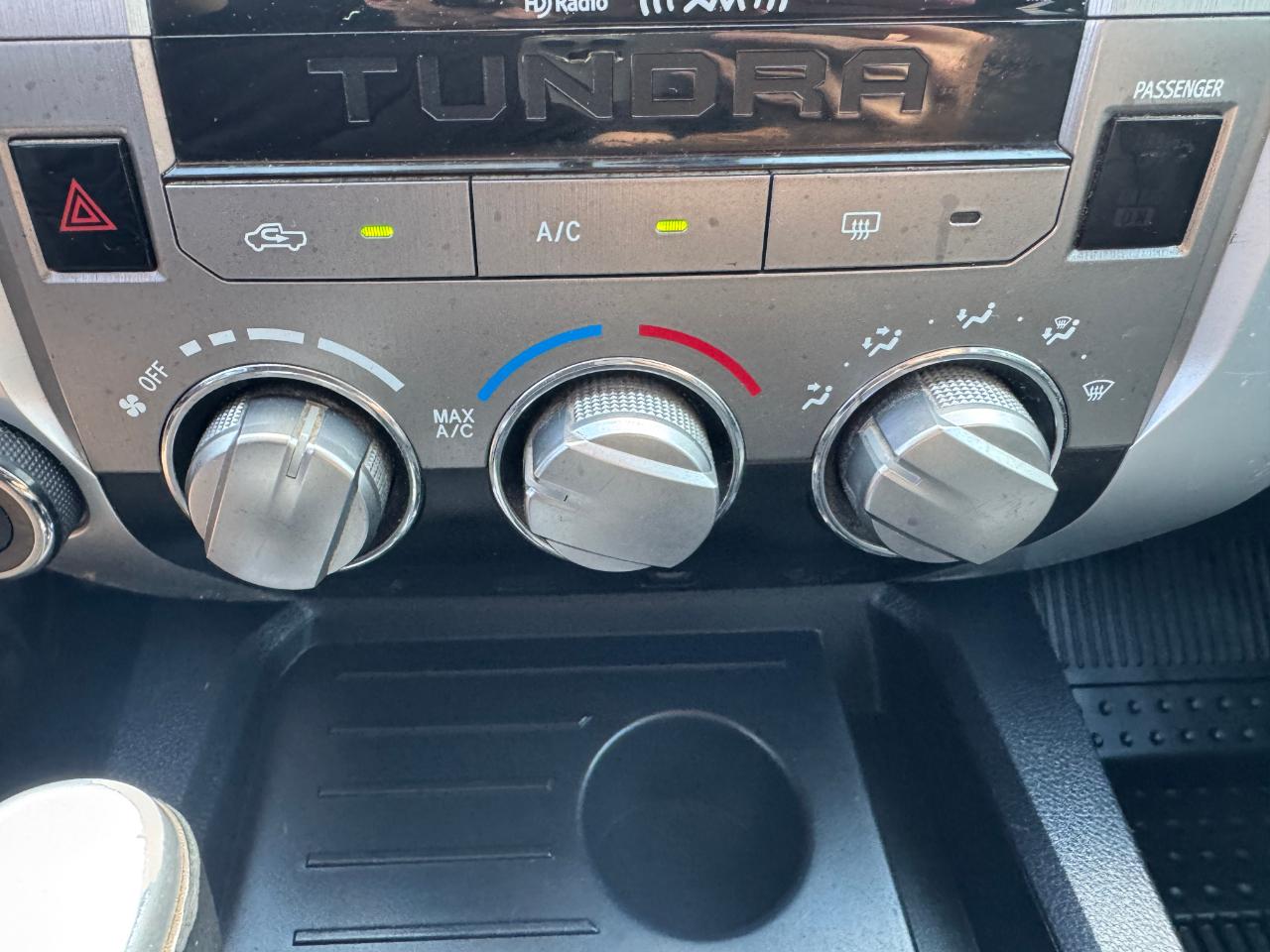 Toyota Tundra SR5 5.7L V8 FFV CrewMax 4WD 2017