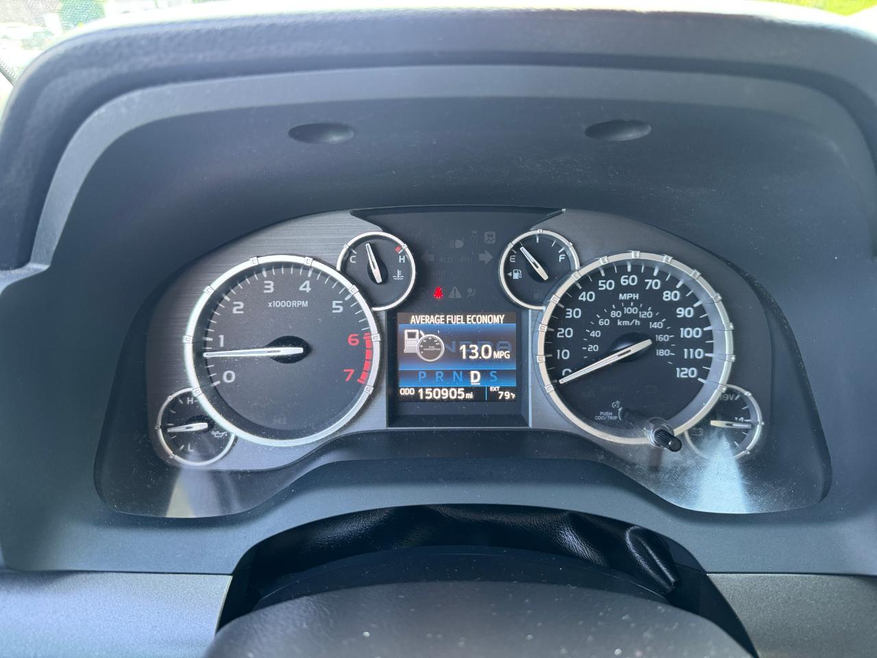Toyota Tundra SR5 5.7L V8 FFV CrewMax 4WD 2017
