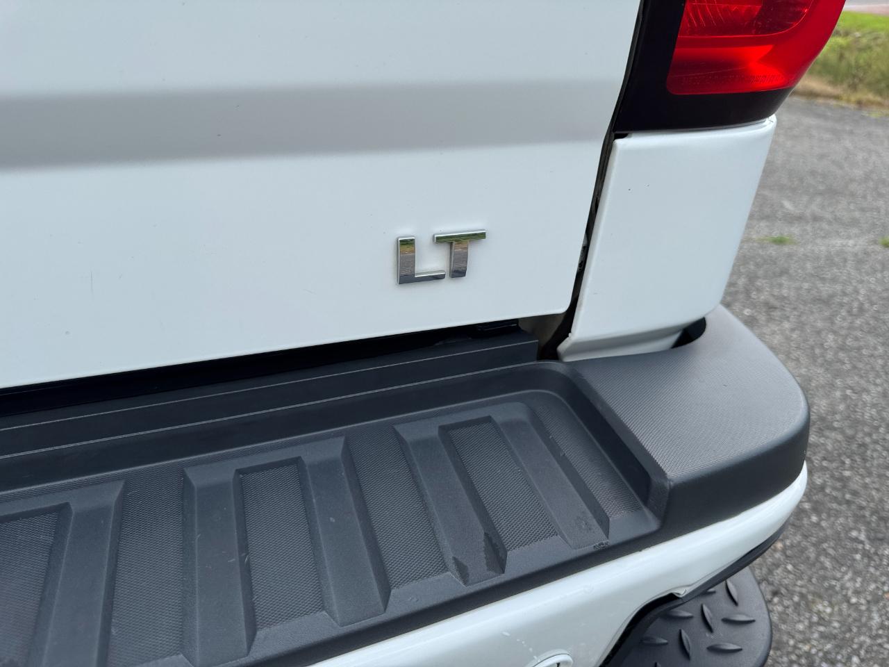 Chevrolet Silverado 2500HD LT Crew Cab 4WD 2015