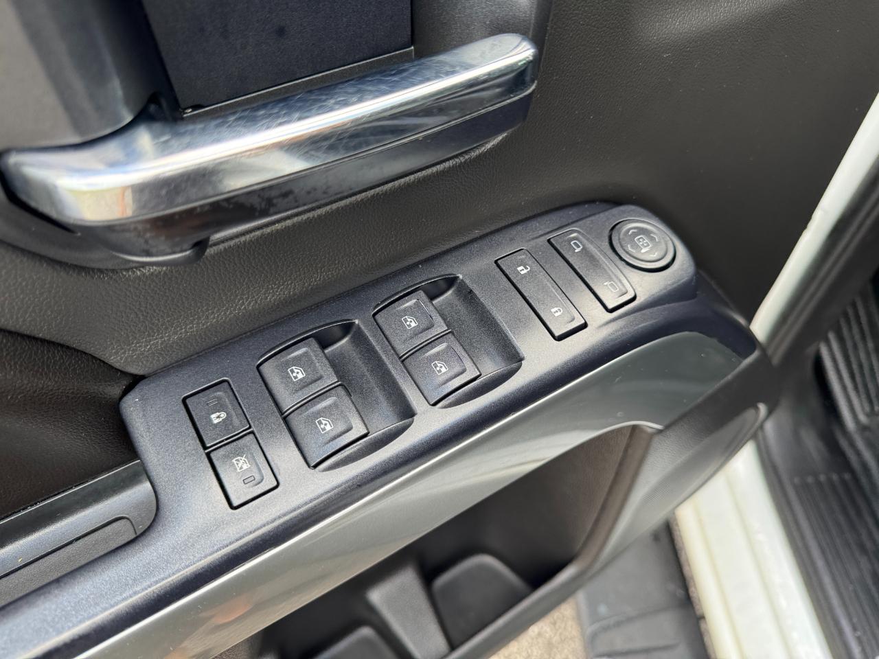 Chevrolet Silverado 2500HD LT Crew Cab 4WD 2015
