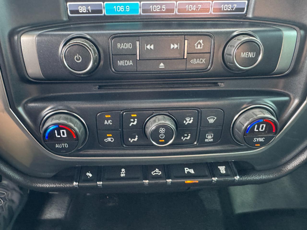 Chevrolet Silverado 2500HD LT Crew Cab 4WD 2015