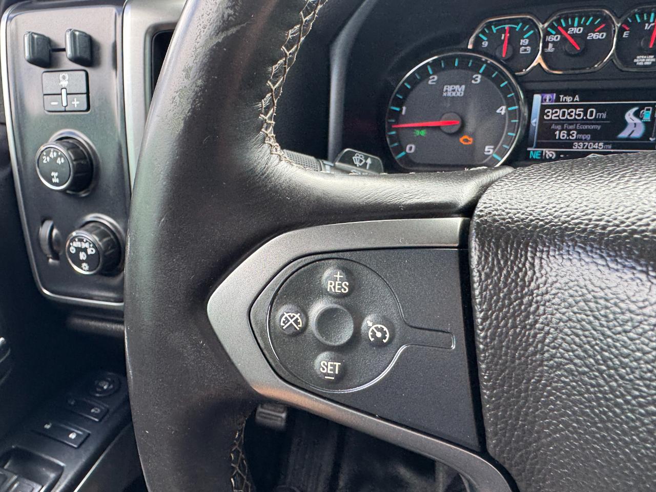 Chevrolet Silverado 2500HD LT Crew Cab 4WD 2015