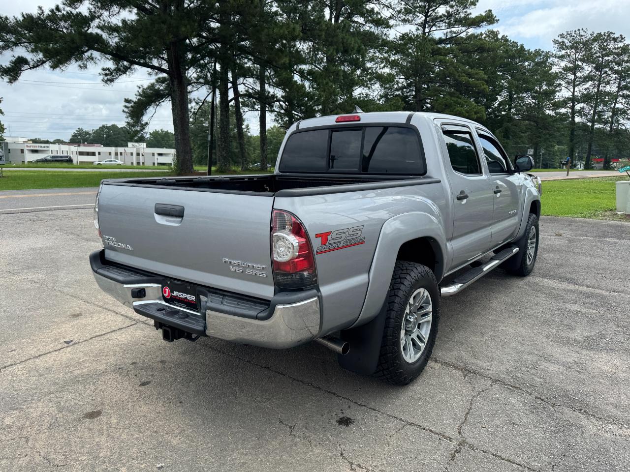Toyota Tacoma PreRunner Double Cab V6 5AT 2WD 2015