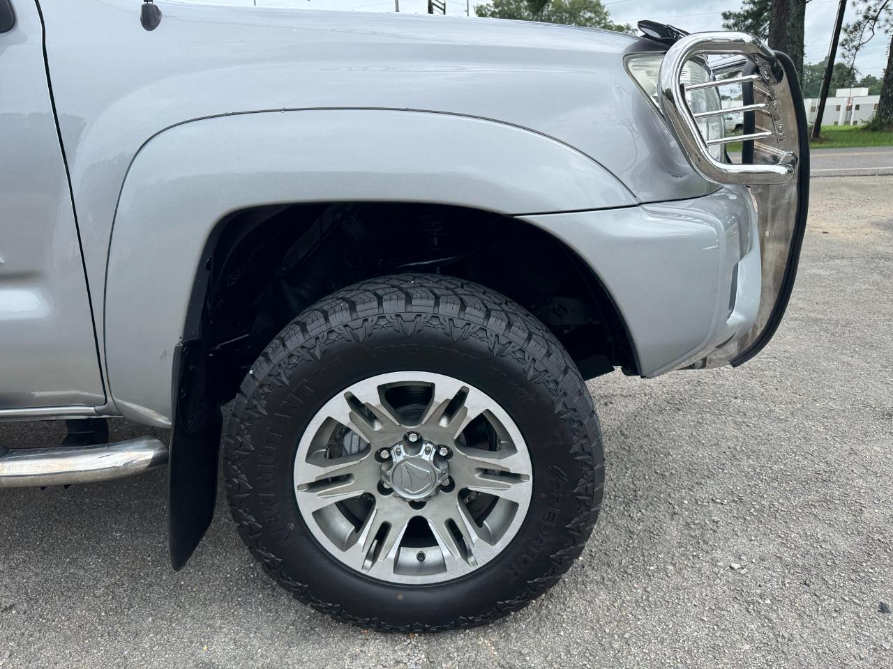 Toyota Tacoma PreRunner Double Cab V6 5AT 2WD 2015