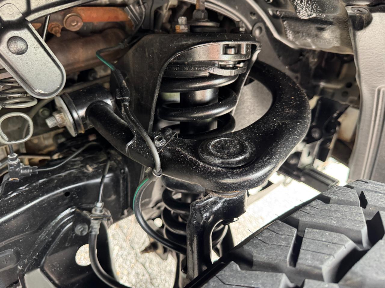 Toyota Tacoma PreRunner Double Cab V6 5AT 2WD 2015