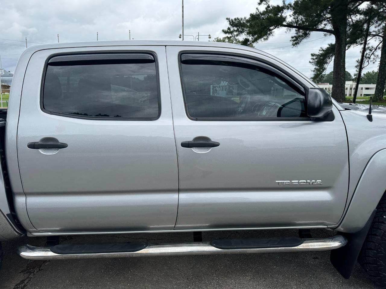 Toyota Tacoma PreRunner Double Cab V6 5AT 2WD 2015