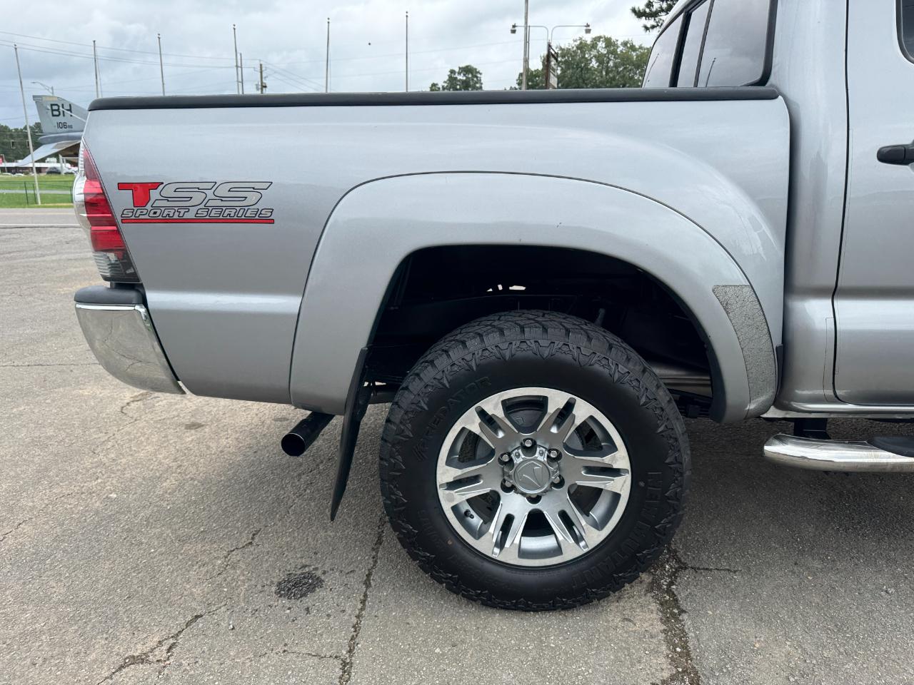 Toyota Tacoma PreRunner Double Cab V6 5AT 2WD 2015