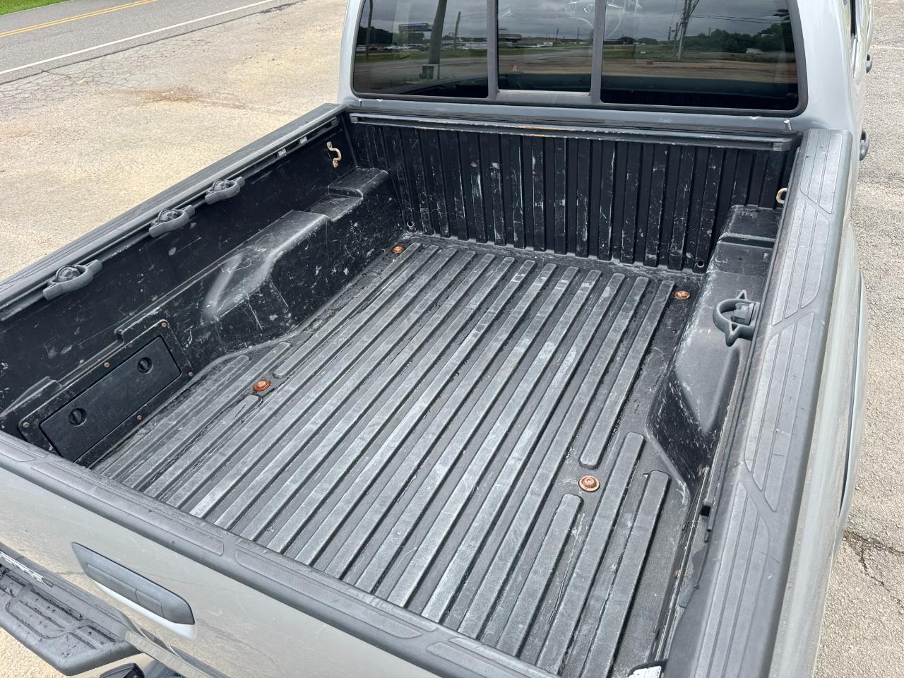 Toyota Tacoma PreRunner Double Cab V6 5AT 2WD 2015