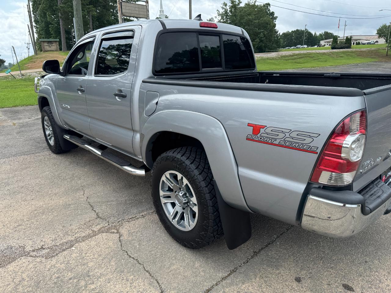 Toyota Tacoma PreRunner Double Cab V6 5AT 2WD 2015