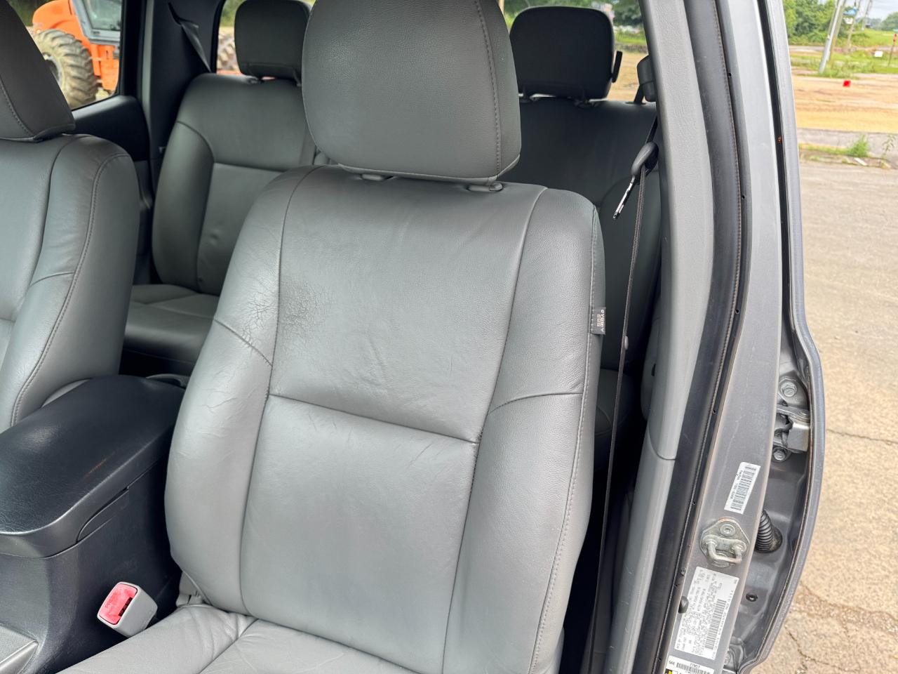 Toyota Tacoma PreRunner Double Cab V6 5AT 2WD 2015