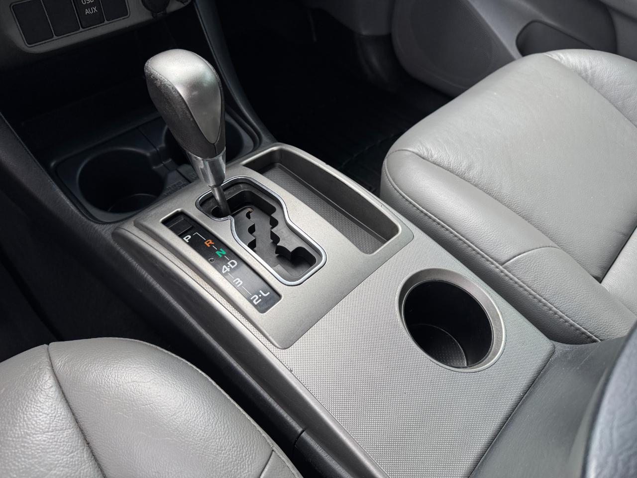 Toyota Tacoma PreRunner Double Cab V6 5AT 2WD 2015