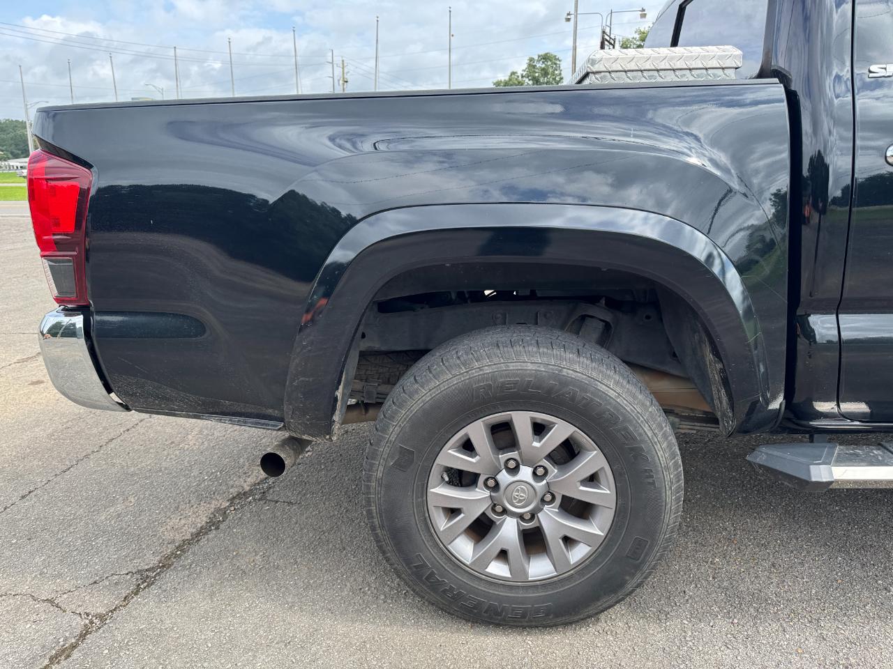 Toyota Tacoma SR5 Double Cab Long Bed V6 6AT 4WD 2018