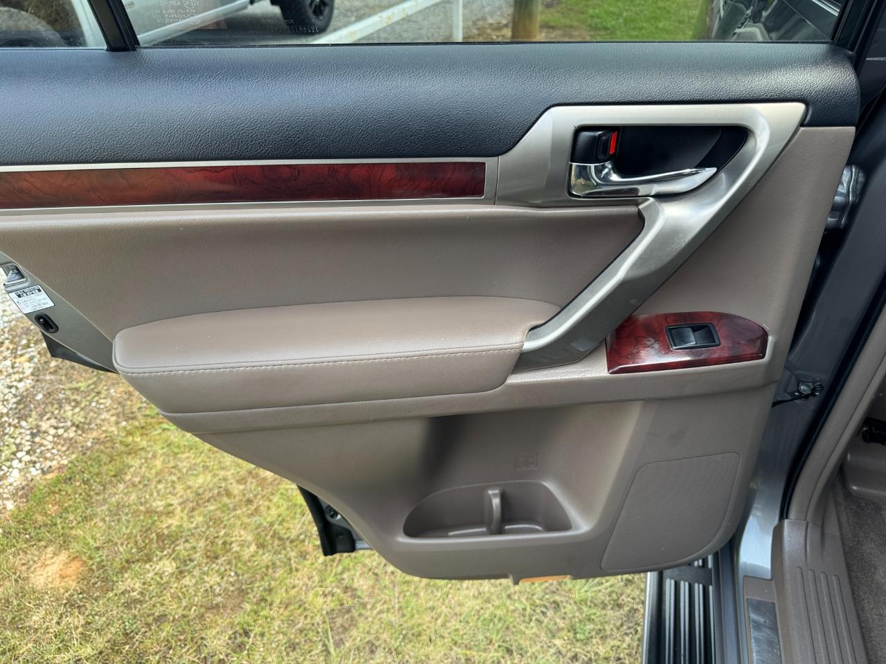 Lexus GX 460 Sport Utility 2012