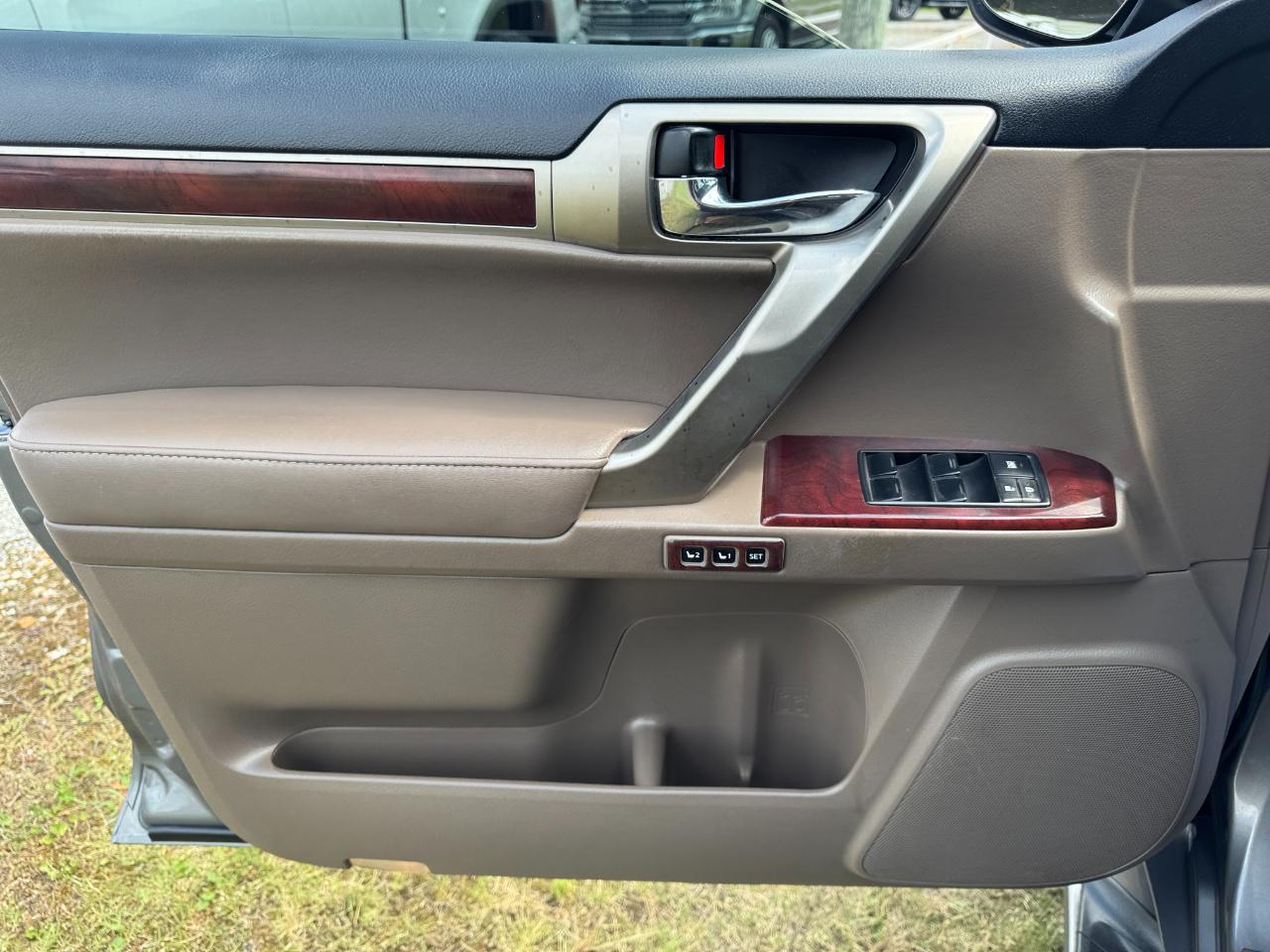 Lexus GX 460 Sport Utility 2012