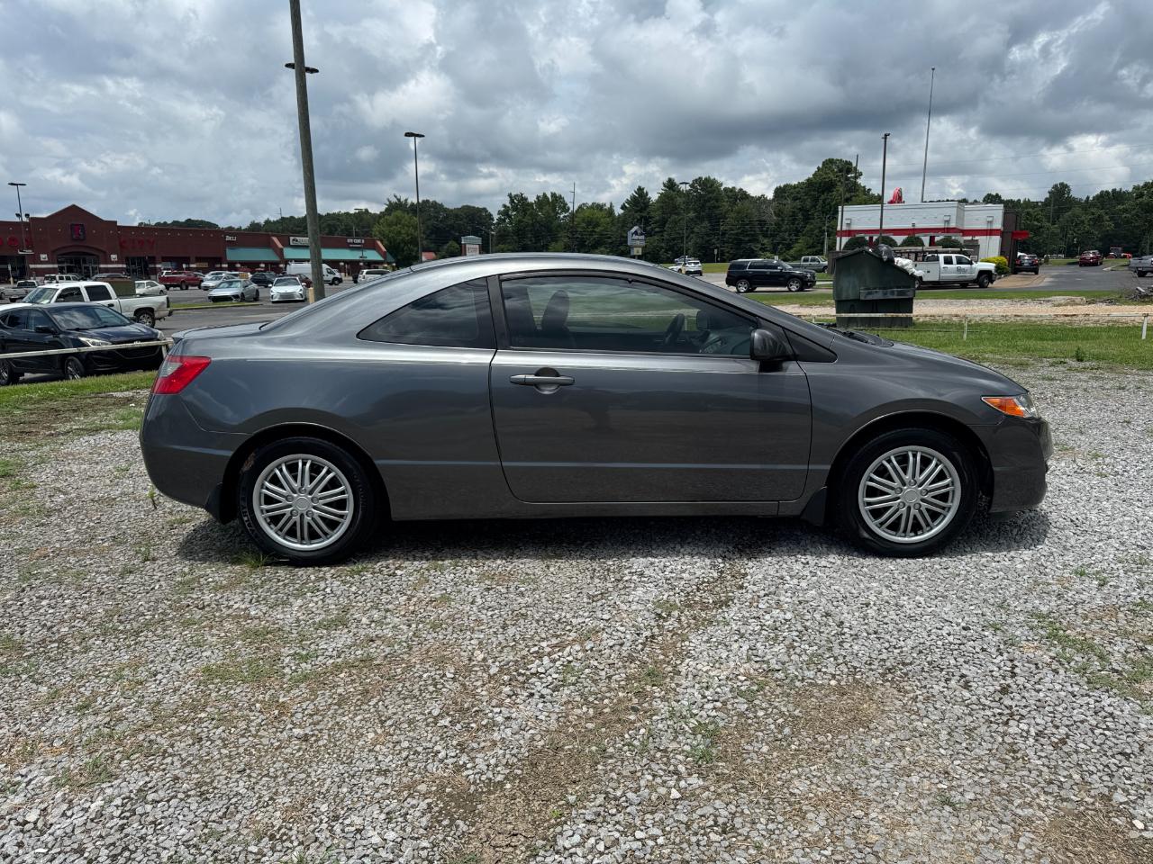 Honda Civic LX Coupe 5-Speed AT 2010