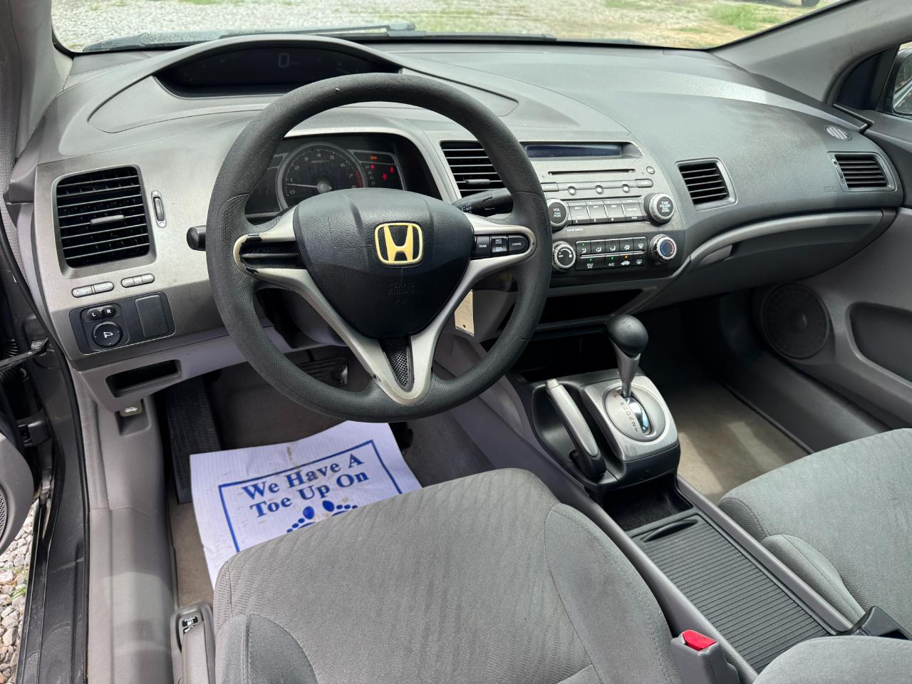 Honda Civic LX Coupe 5-Speed AT 2010