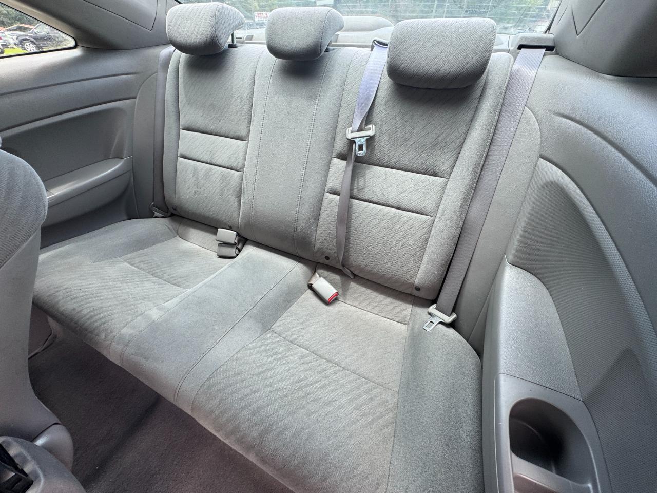 Honda Civic LX Coupe 5-Speed AT 2010