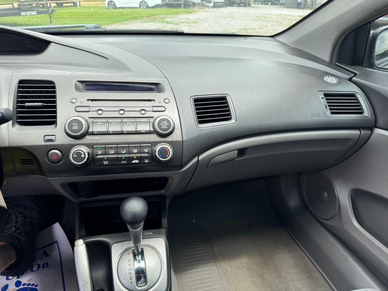 Honda Civic LX Coupe 5-Speed AT 2010