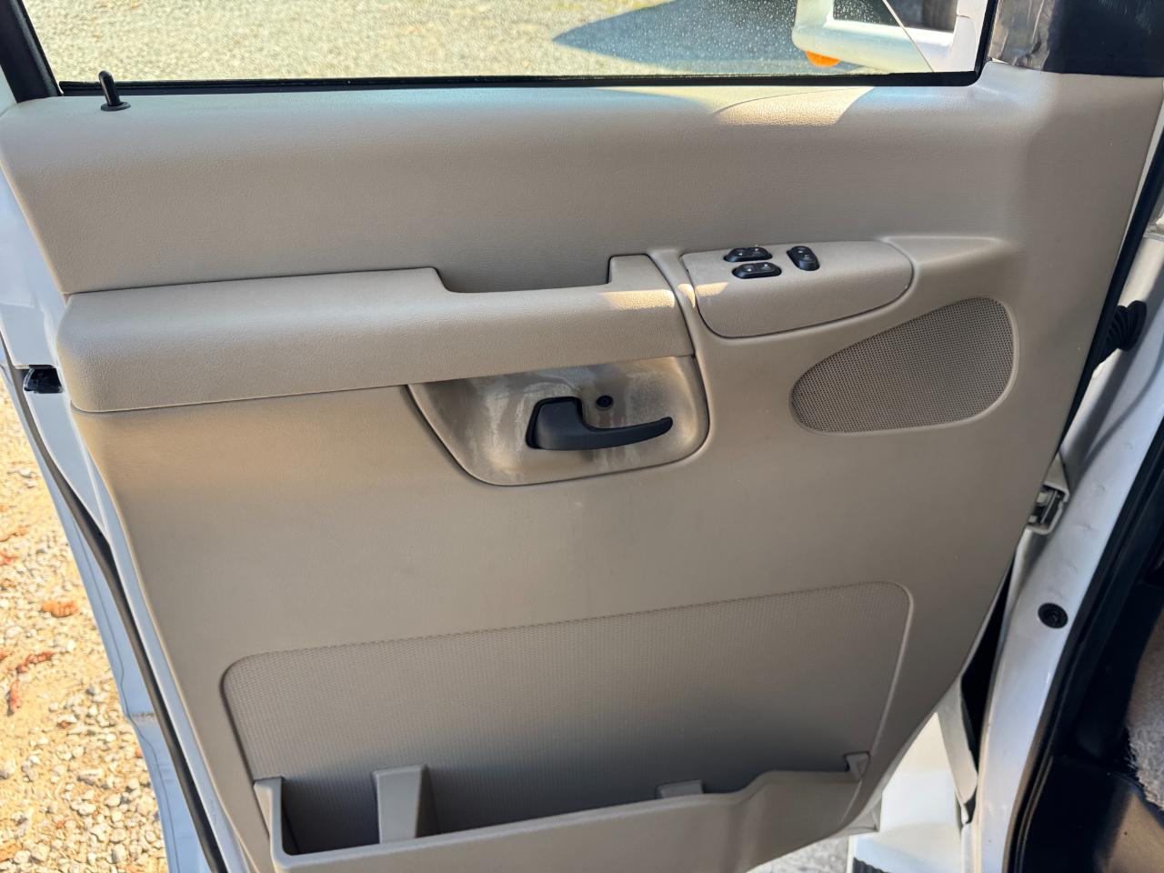 Ford Econoline E-450 2008