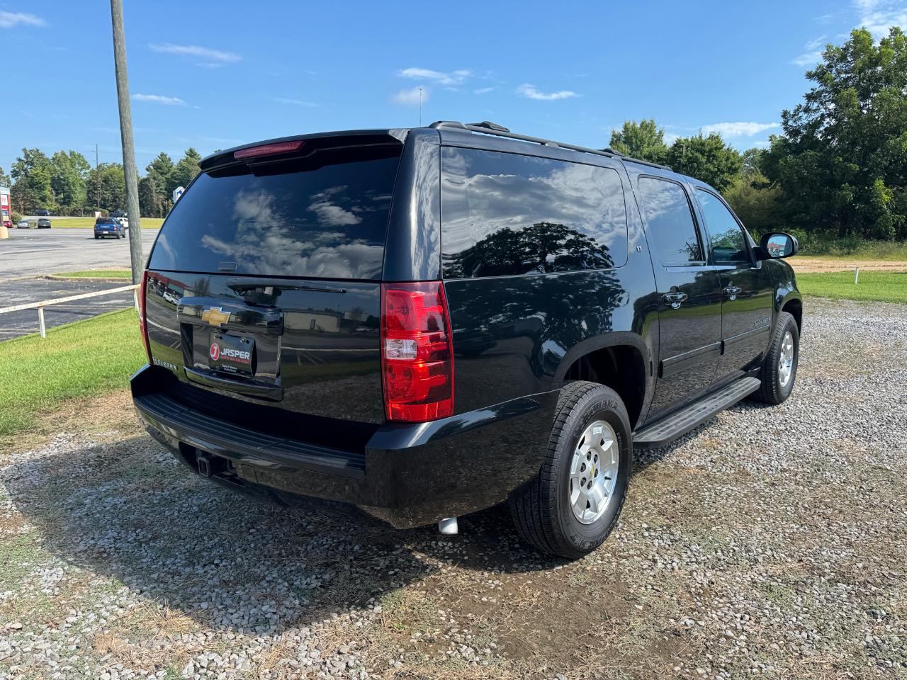Chevrolet Suburban LT 1500 2WD 2014