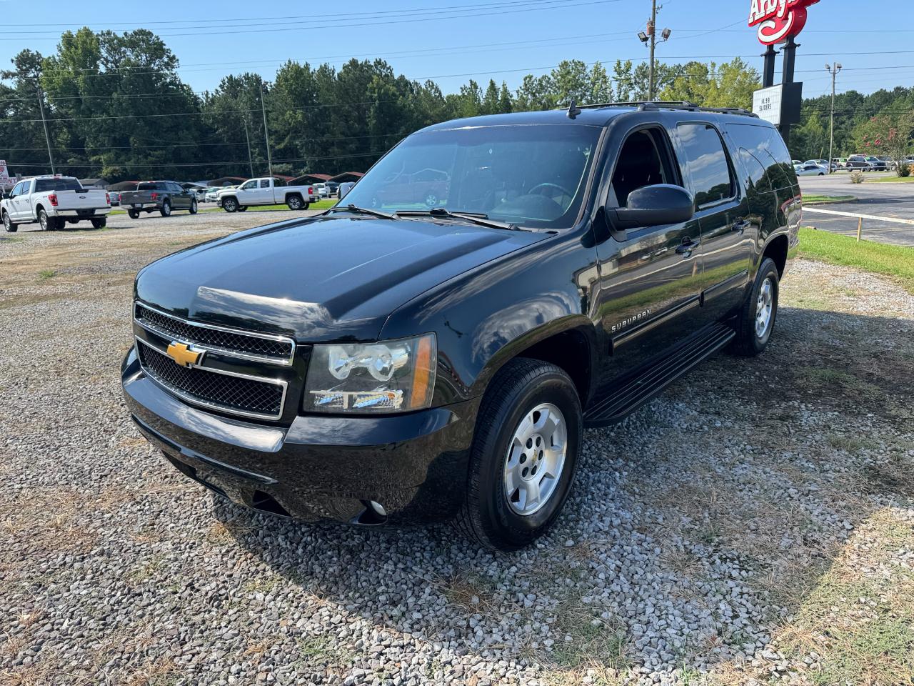 Chevrolet Suburban LT 1500 2WD 2014