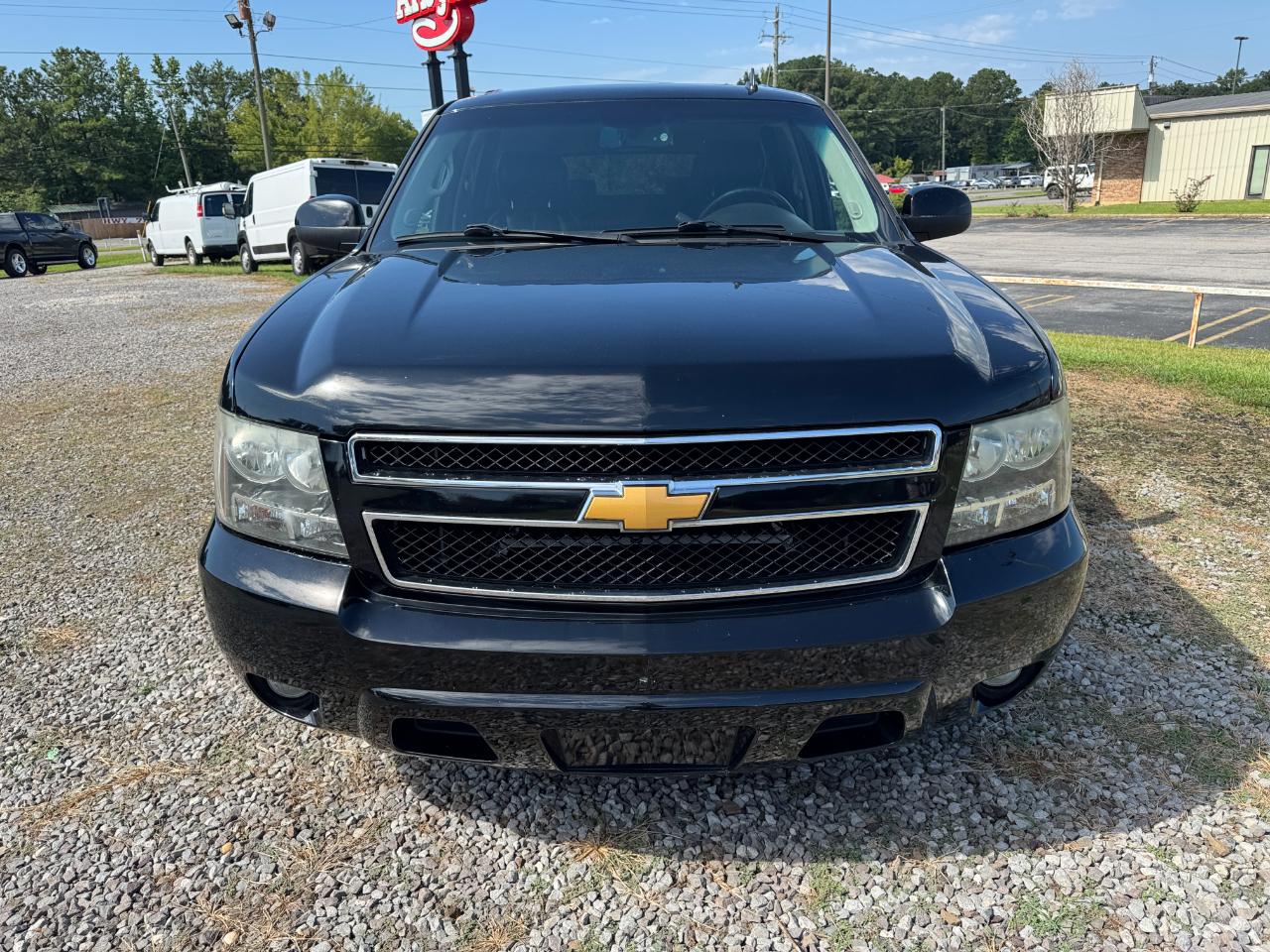 Chevrolet Suburban LT 1500 2WD 2014