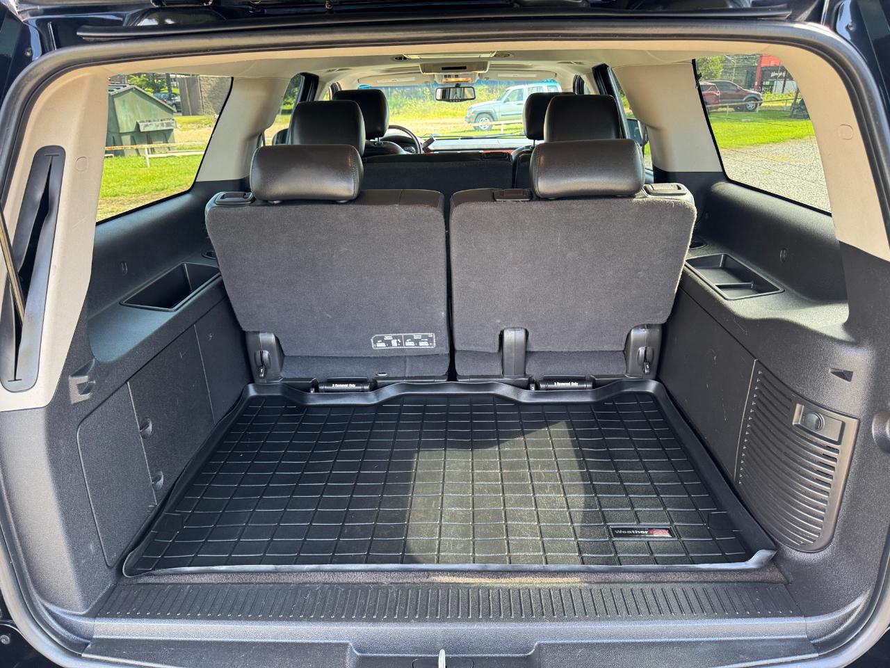 Chevrolet Suburban LT 1500 2WD 2014