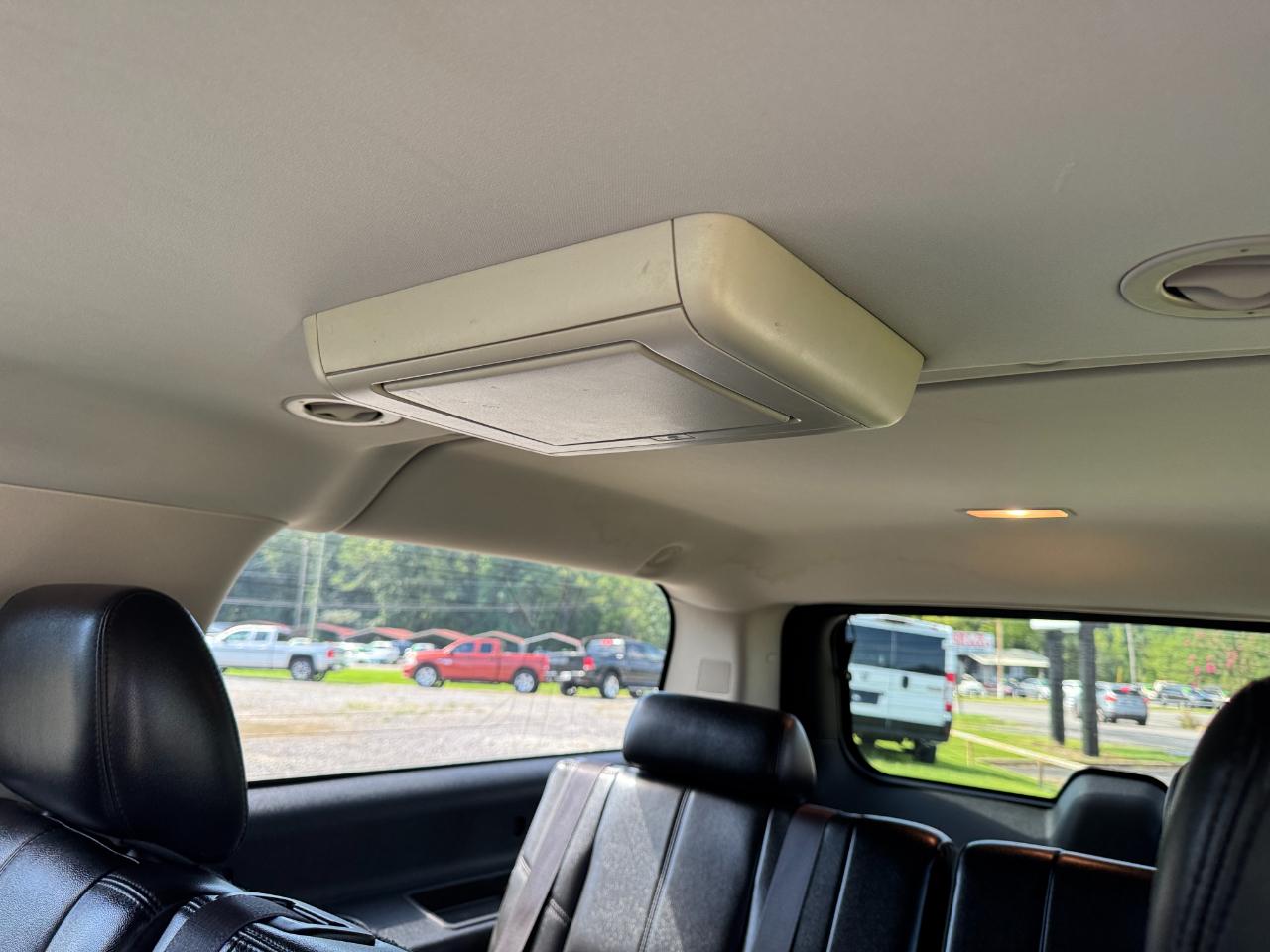 Chevrolet Suburban LT 1500 2WD 2014