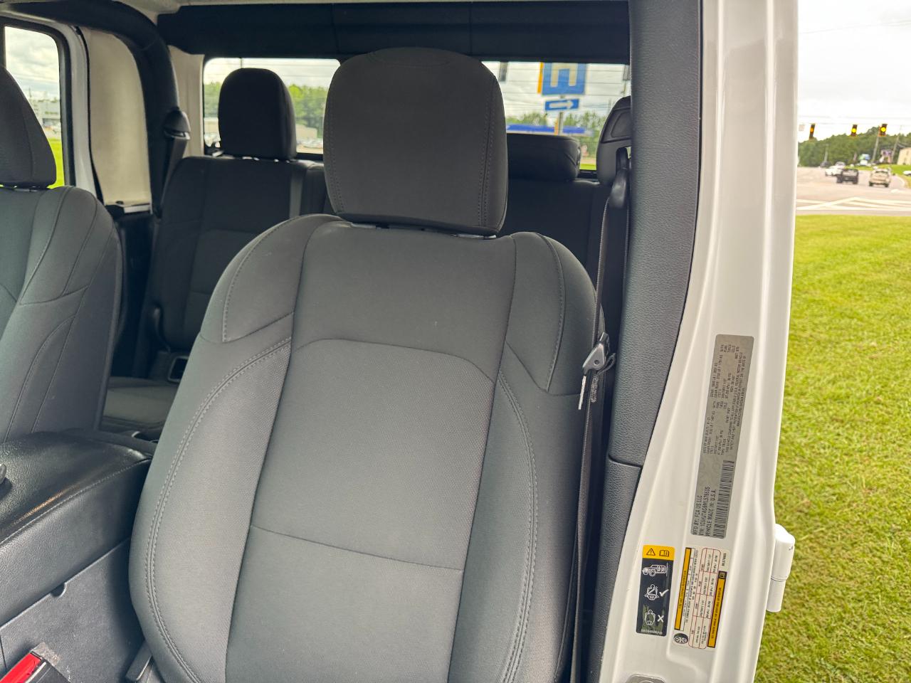 Jeep Gladiator Sport 2021