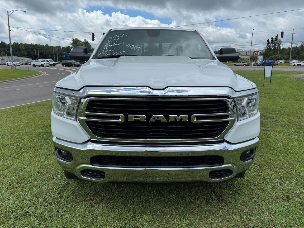 RAM 1500 Big Horn Quad Cab 4WD 2021