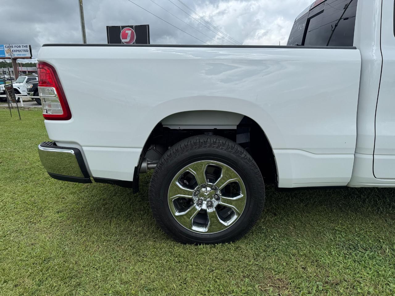 RAM 1500 Big Horn Quad Cab 4WD 2021