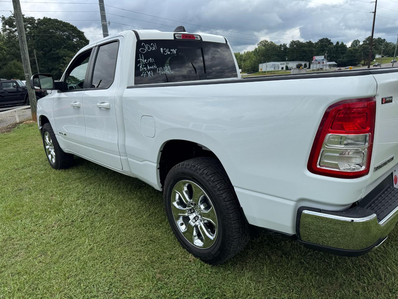 RAM 1500 Big Horn Quad Cab 4WD 2021