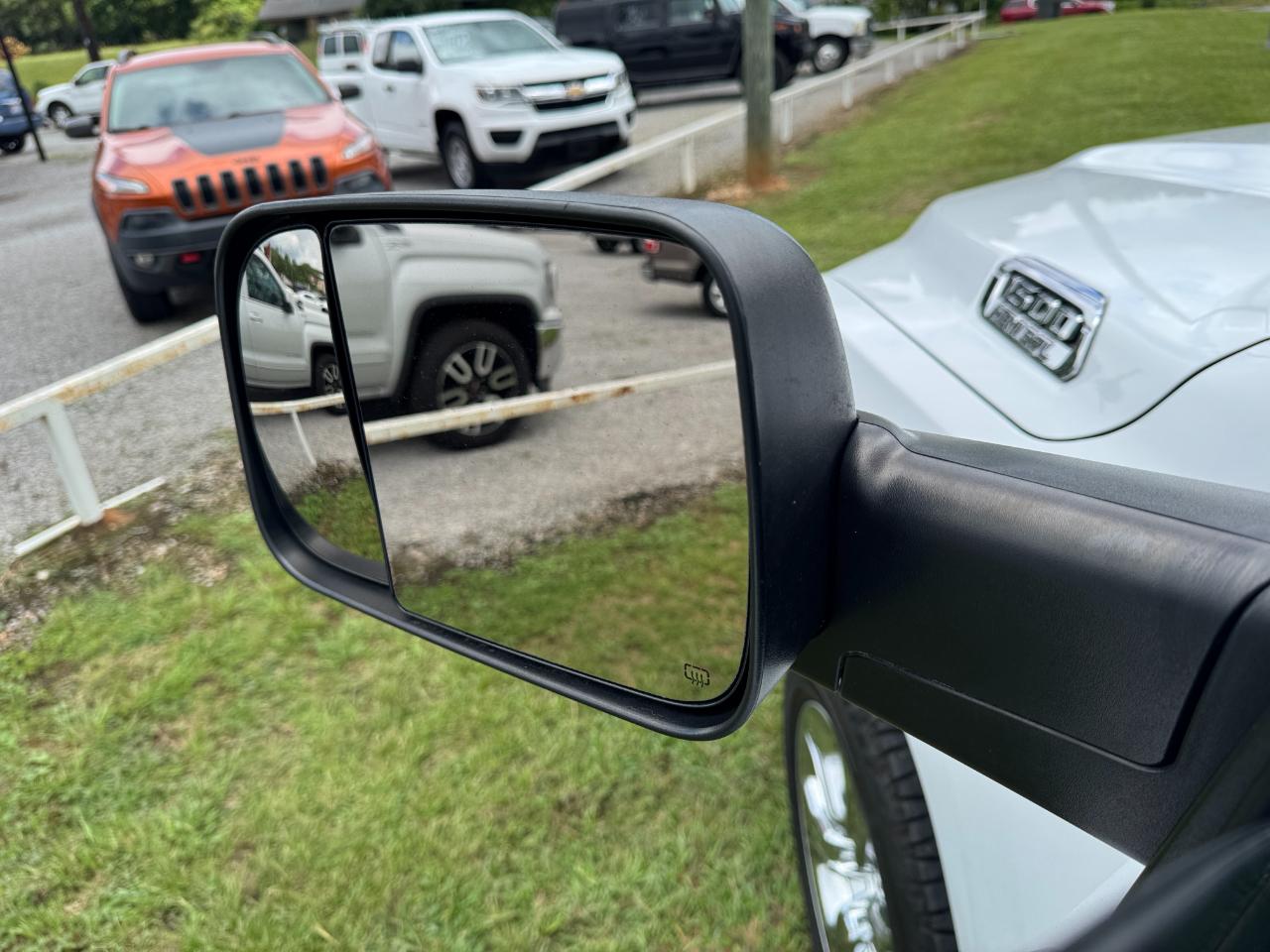 RAM 1500 Big Horn Quad Cab 4WD 2021