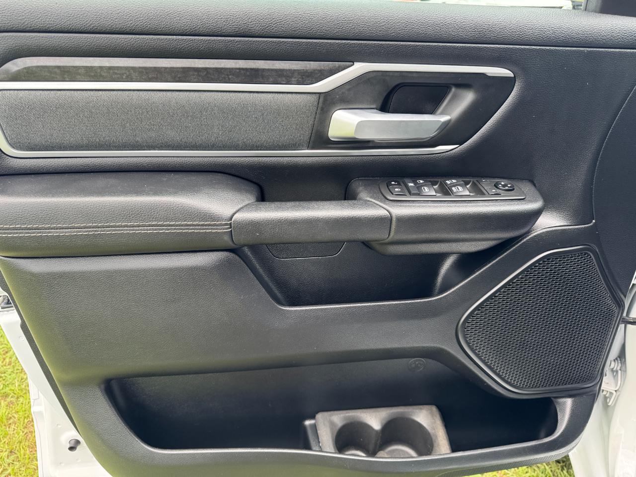 RAM 1500 Big Horn Quad Cab 4WD 2021