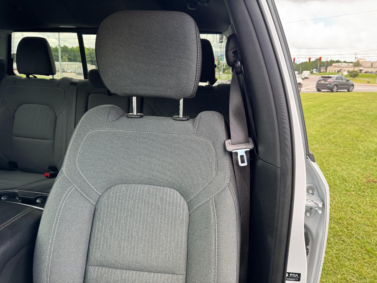 RAM 1500 Big Horn Quad Cab 4WD 2021