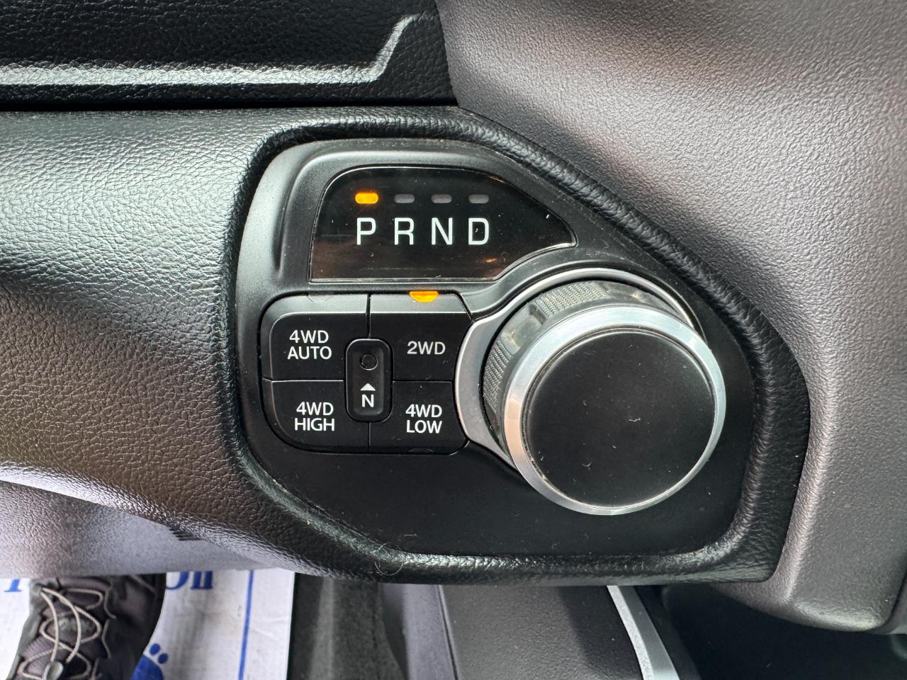 RAM 1500 Big Horn Quad Cab 4WD 2021